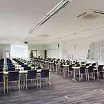 Novina Suedwestpark 4*