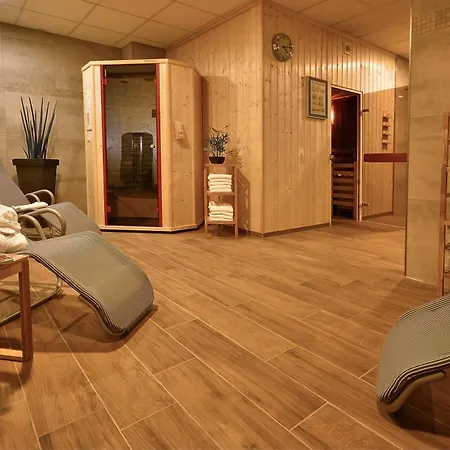 Novina Suedwestpark Hotel