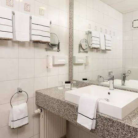 Novina Suedwestpark Hotel Norimberk