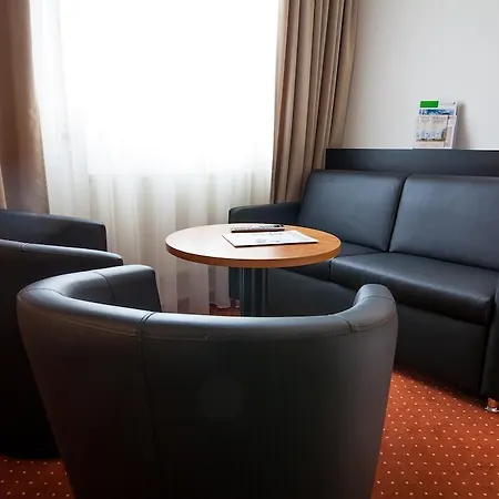 Hotel Novina Suedwestpark 4*