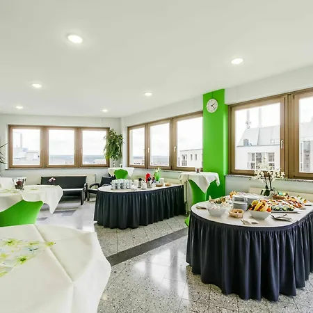 Hotel Novina Suedwestpark