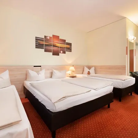 Novina Suedwestpark Hotel Norimberk
