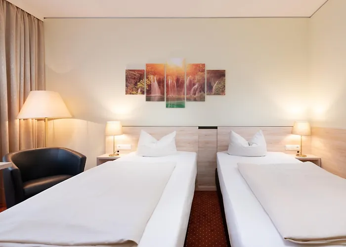Hotel Novina Suedwestpark