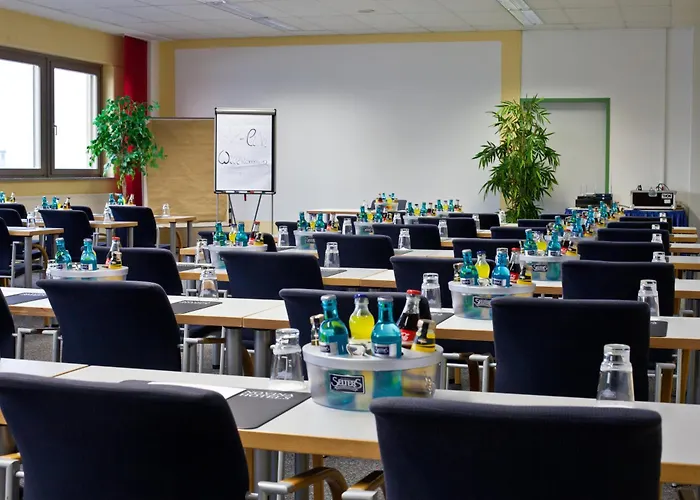 Hotel Novina Suedwestpark 4*