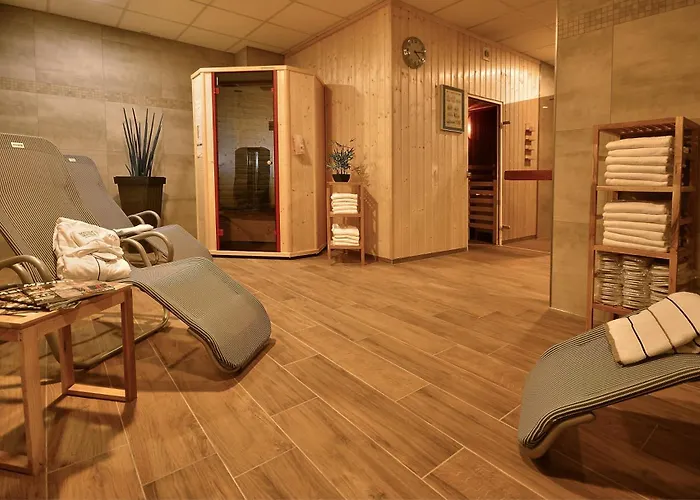Novina Suedwestpark Hotel