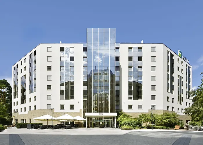Hotel Novina Suedwestpark 4*