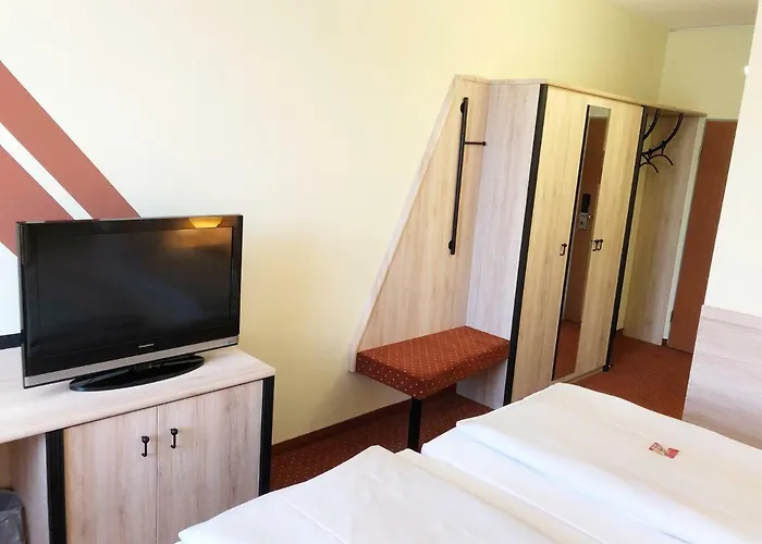 Novina Suedwestpark Hotel
