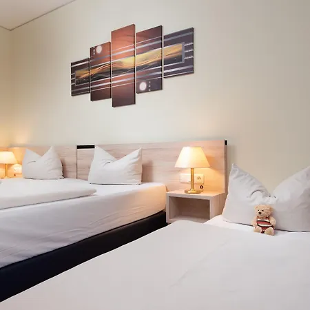 Novina Suedwestpark 4* Nuremberg