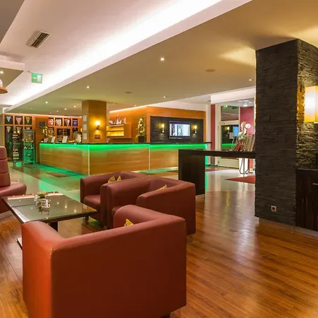 Novina Suedwestpark 4*