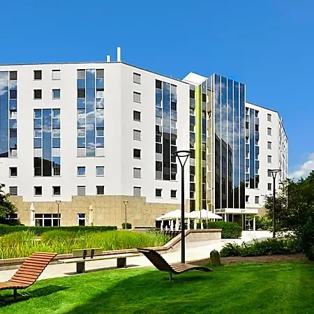 Novina Suedwestpark Hotel 4*