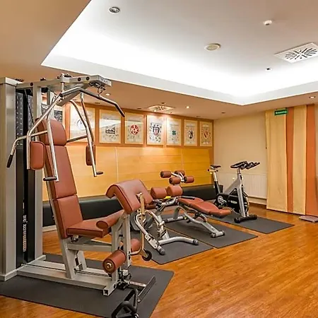 Novina Suedwestpark Hotel
