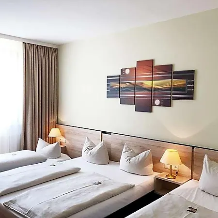 Hotel Novina Suedwestpark Nuremberga