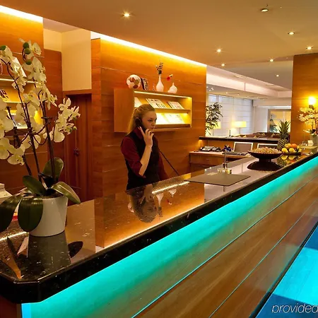 Novina Suedwestpark Hotel 4*