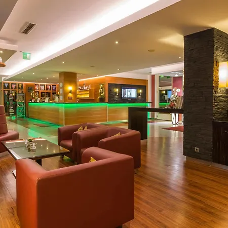 Novina Suedwestpark 4*