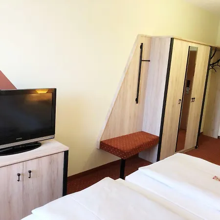 Novina Suedwestpark Hotel