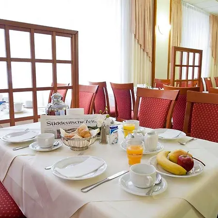 Hotel Novina Suedwestpark