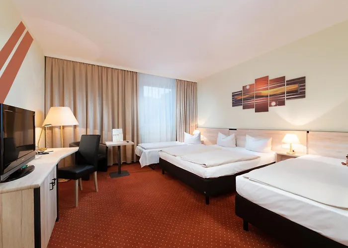 Novina Suedwestpark Hotel