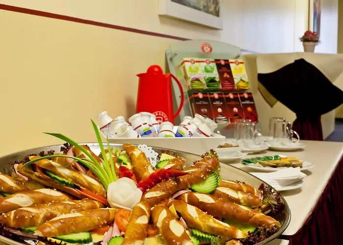 Hotel Novina Suedwestpark 4*