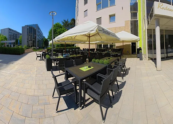 Novina Suedwestpark נירנברג